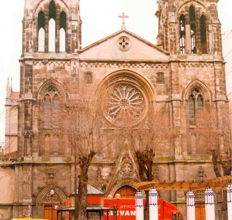 Rehabilitación de la fachada en Iglesia de San Lorenzo (Gijón)   Antes